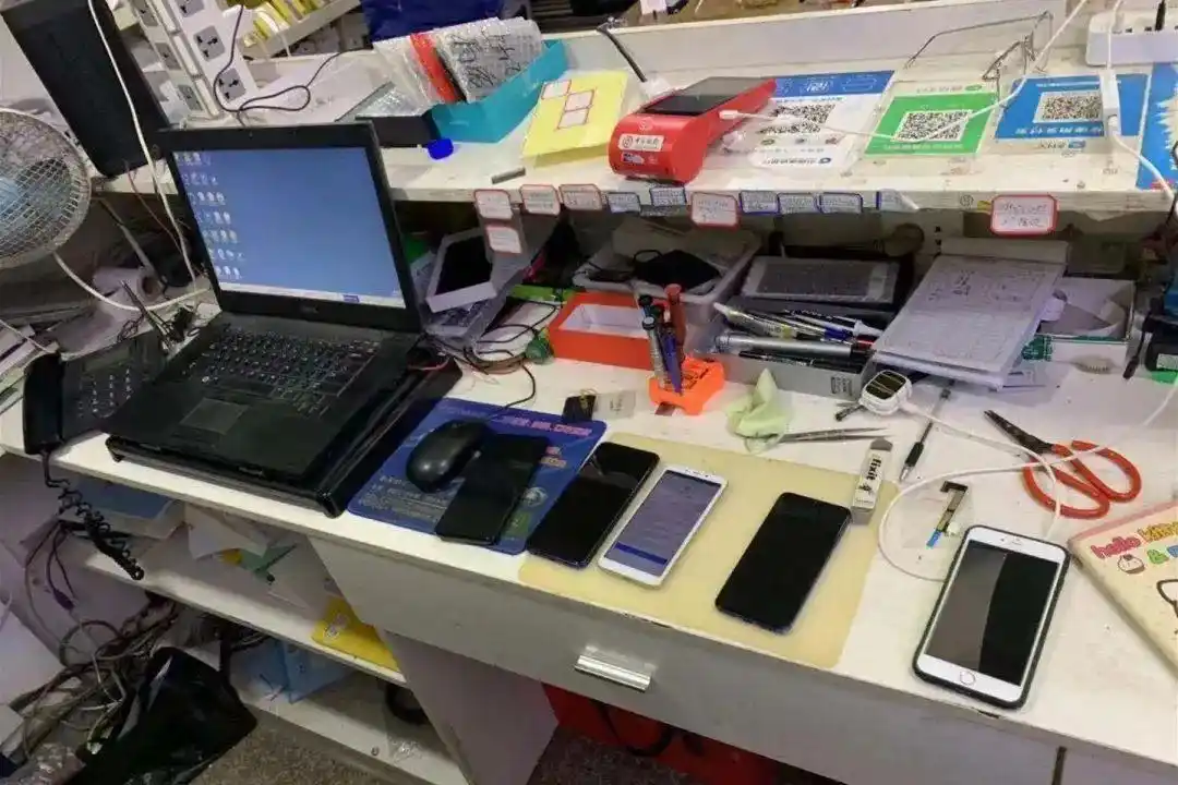 德州扑克简单游戏_手机赌博游戏案例_手机棋牌游戏软件