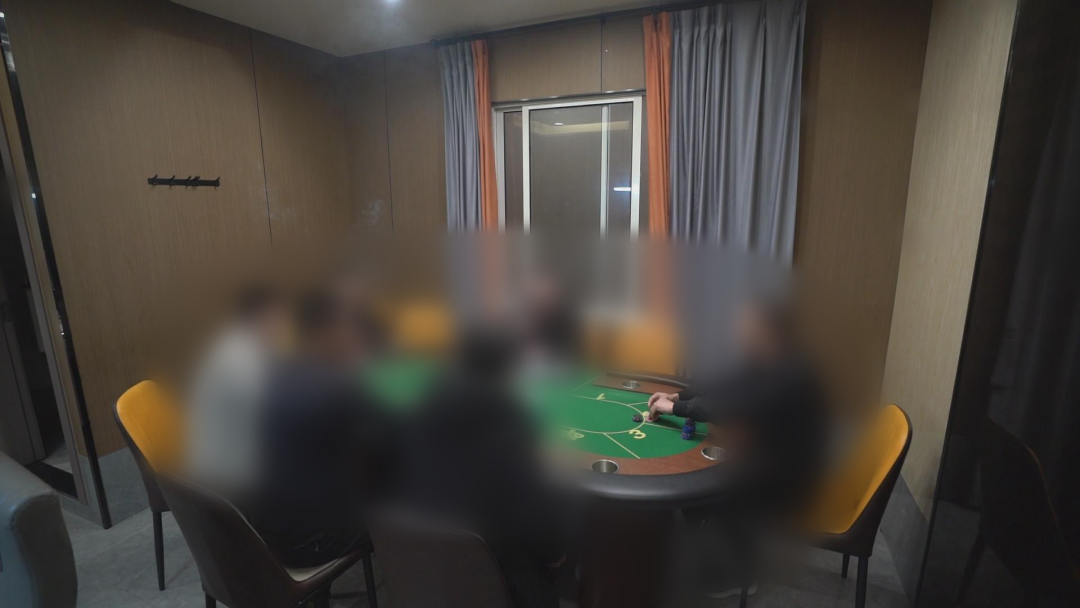 余姚警方捣毁德州扑克赌博窝点_扑克梭哈与德州区别_抓捕9名涉赌嫌疑人