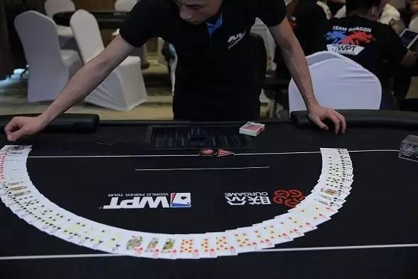 德州扑克职业牌手真实人生_德州扑克 麻将_德州扑克线下俱乐部社交功能