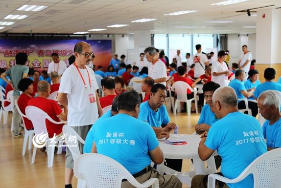 够级扑克比赛现场报道_青岛最近德州扑克比赛_青岛够级文化节全国邀请赛