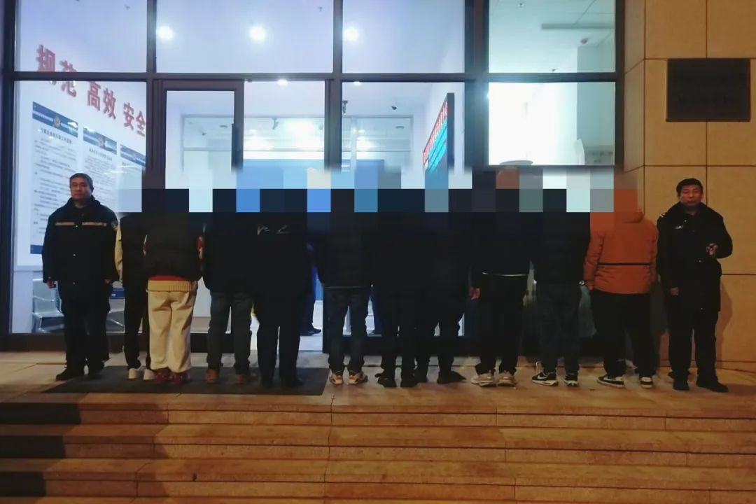 德州扑克赌博违法后果_德州扑克 一条街_红山区公安打击德州扑克赌博窝点