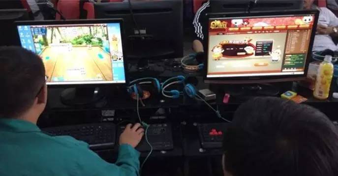 哪个德州扑克能赚钱_斗地主全国锦标赛_竞技二打一扑克全国锦标赛