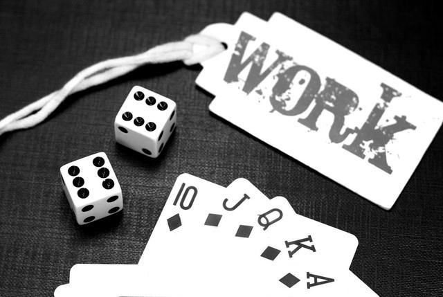 三个人德州扑克梭哈_三个人德州扑克梭哈_三个人德州扑克梭哈