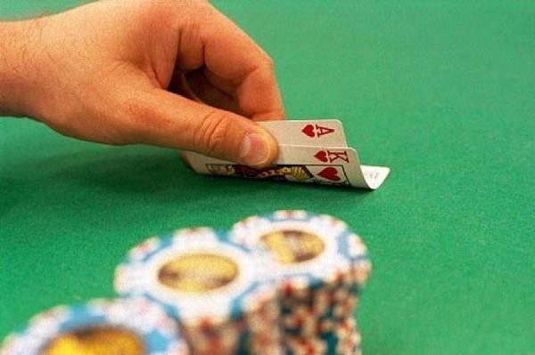 Lucky Night Texas Holdem VR VR游戏开发交互设计_德州扑克游戏开发_VR德州扑克游戏操作优化