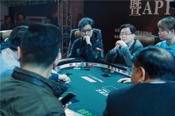 南京德州扑克比赛涉赌调查_汪峰被卷入扑克锦标赛事件_德州扑克有哪些大型比赛