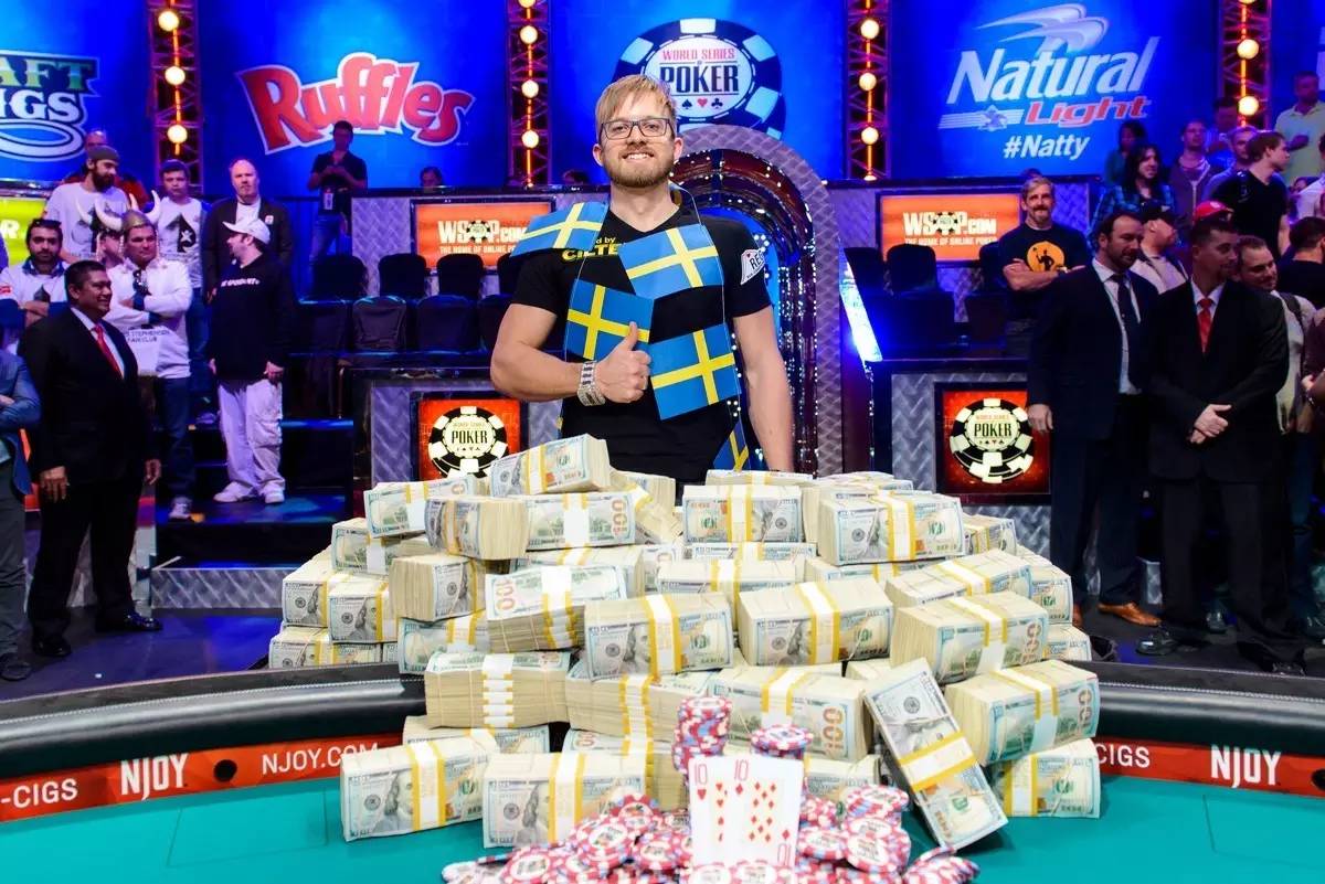 德州扑克从零到冠军的故事_德州扑克2016wsop冠军_职业选手转战德州扑克